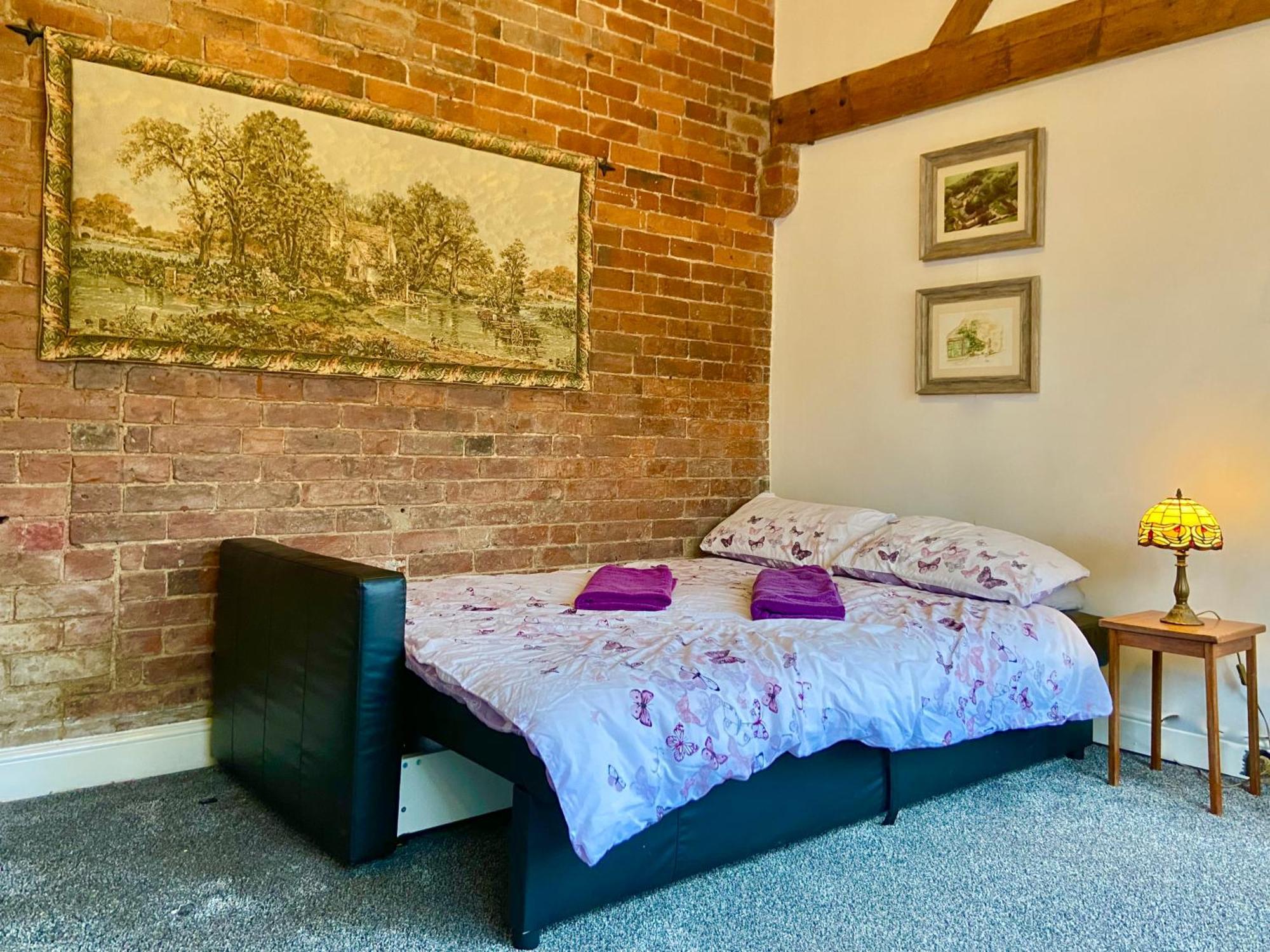 Squirrel Barn Villa Milwich Ngoại thất bức ảnh