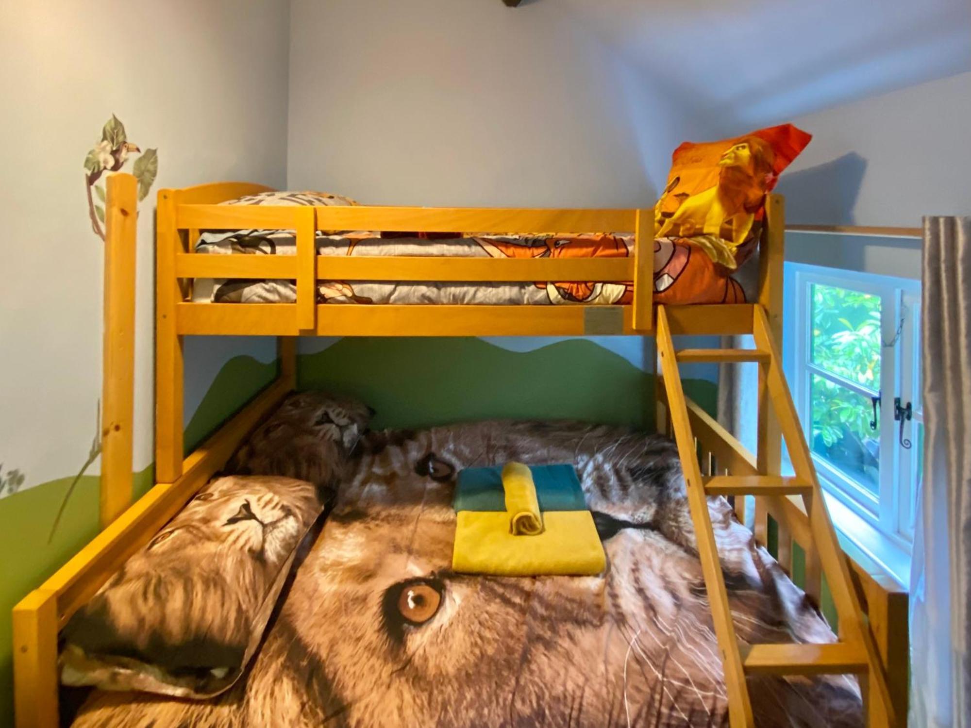 Squirrel Barn Villa Milwich Ngoại thất bức ảnh
