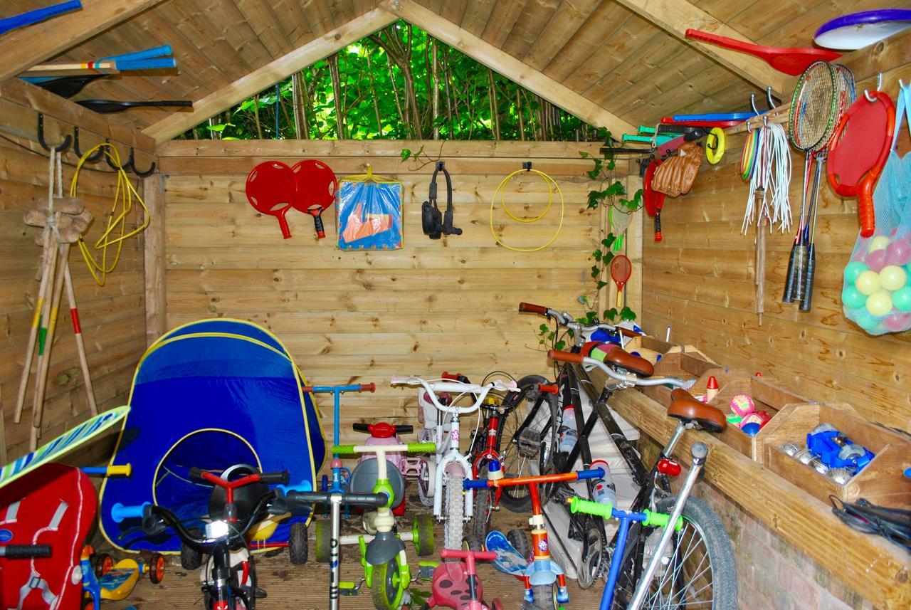Squirrel Barn Villa Milwich Ngoại thất bức ảnh