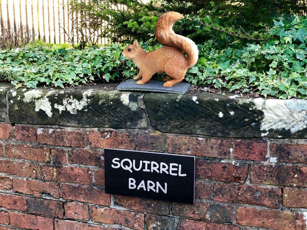 Squirrel Barn Villa Milwich Ngoại thất bức ảnh
