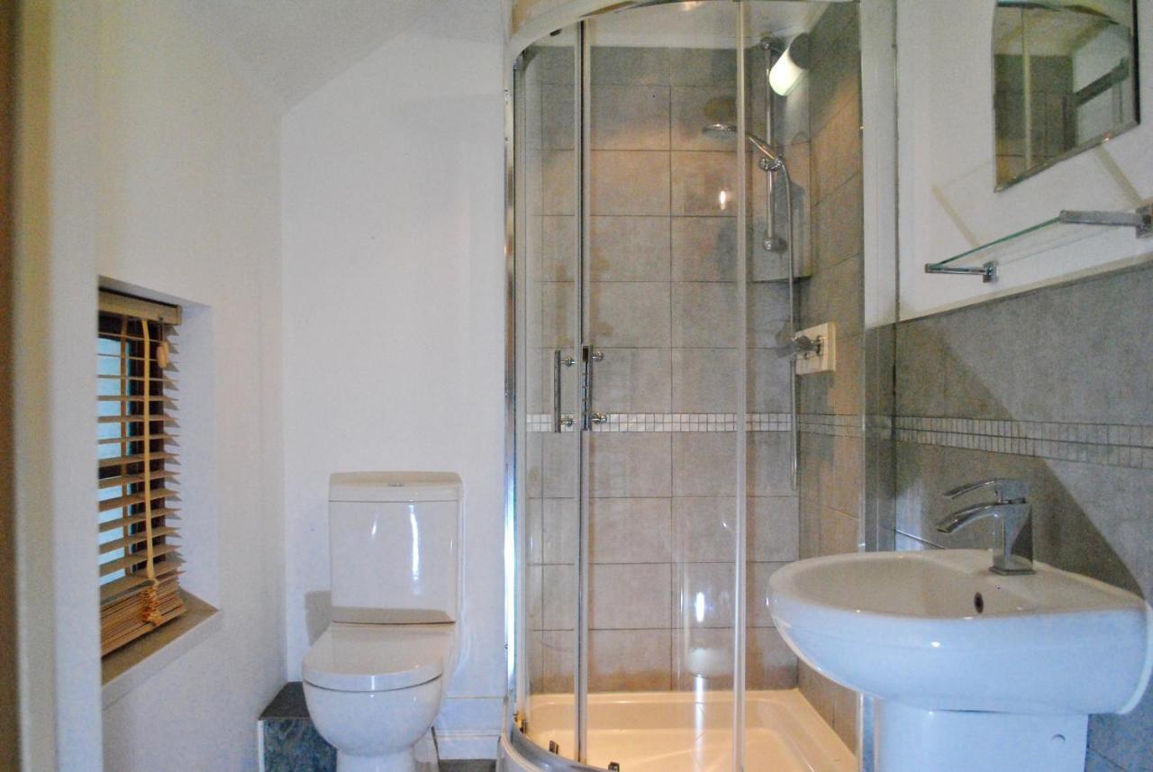 Squirrel Barn Villa Milwich Ngoại thất bức ảnh